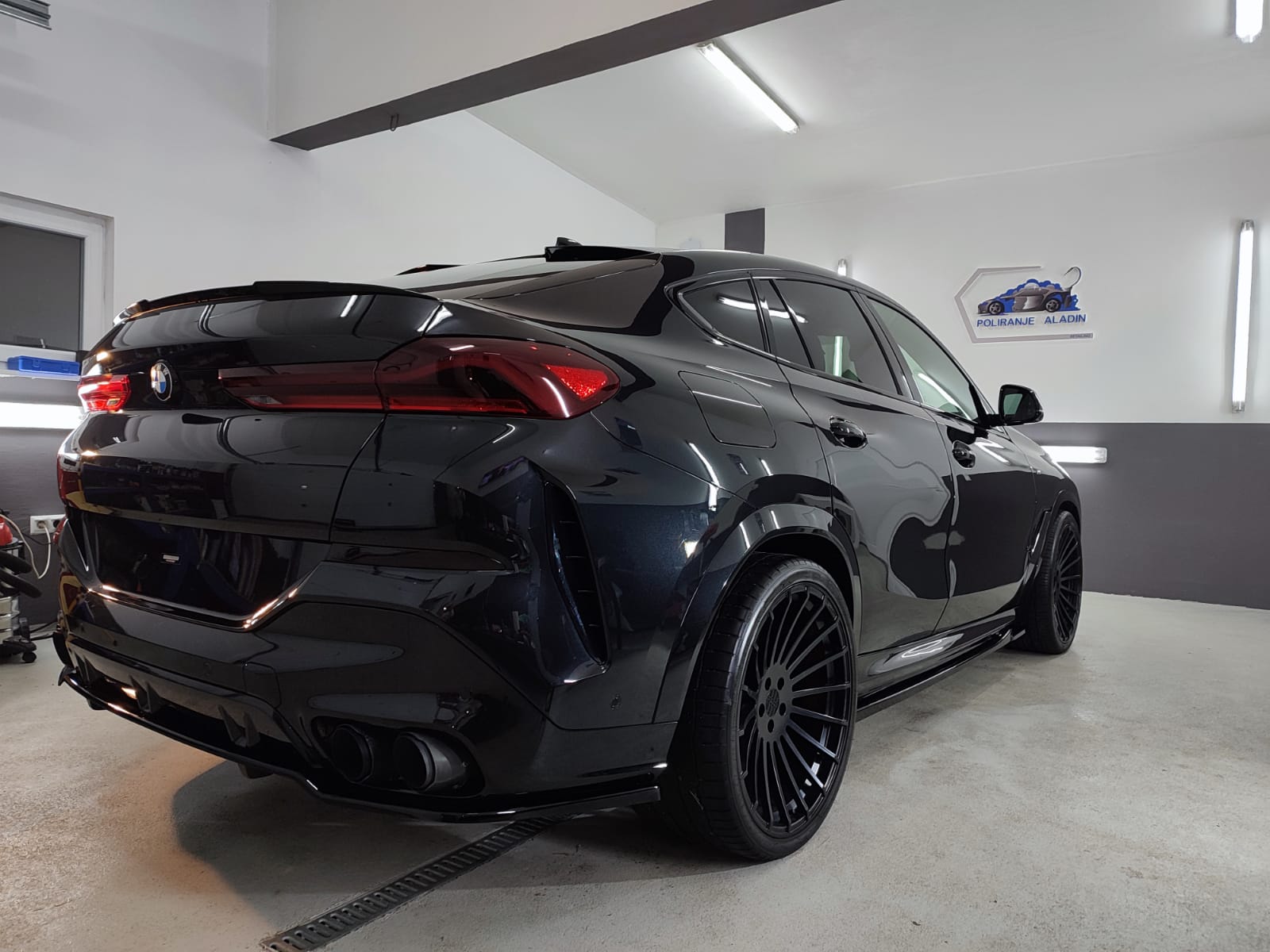 Auto 1