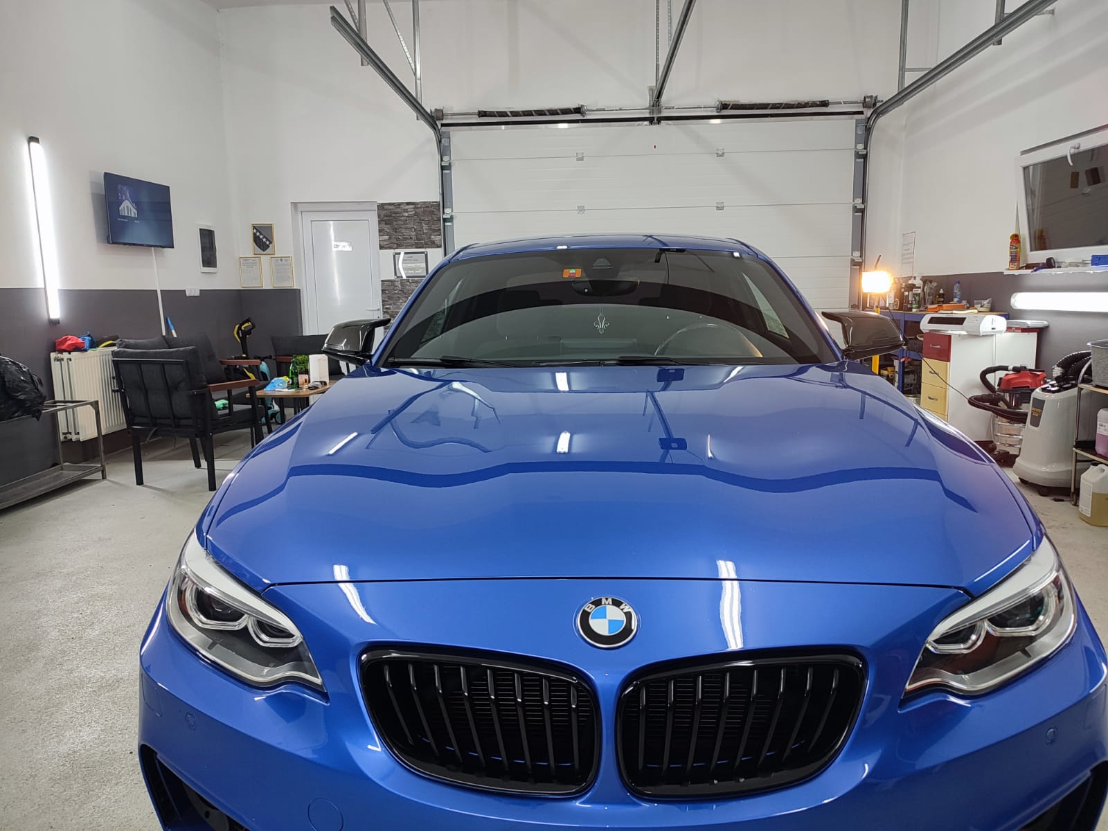 Auto 1
